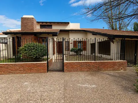 Casa en Sargento Cabral 615