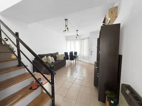 VENTA CASA DUPLEX 3 AMB VILLA BALLESTER COCH PATIO