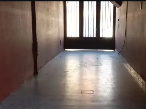 Depto Tipo Casa en Alquiler con 2 cocheras