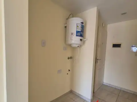 Departamento en Alquiler en Caseros, $ 450.000
