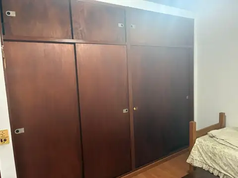 Depto Tipo Casa en Alquiler 40 años