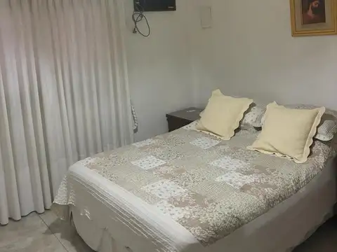 Depto Tipo Casa en Alquiler en Villa del Parque, $ 1.400.000