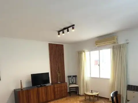 San Juan 900, Piso 4°