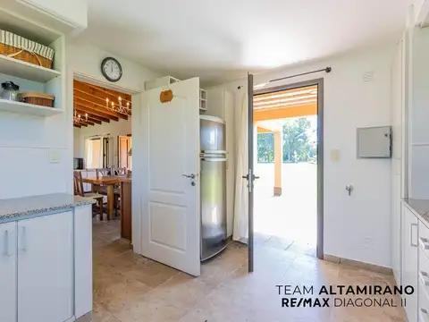 Casa 5 ambientes con 1 baño