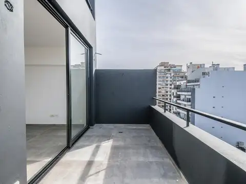 SEMIPISOS A ESTRENAR CON BALCÓN EN FLORES. 2 Y 3 AMBIENTES. COCHERA OPCIONAL.