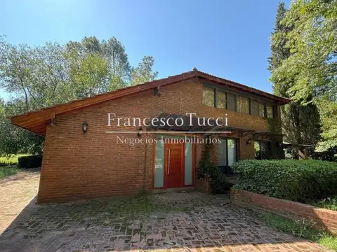 Casa en venta 7 ambientes La Tradición