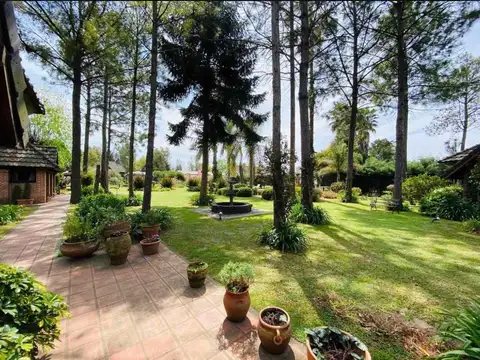 Casa 6 ambientes con 5 baños