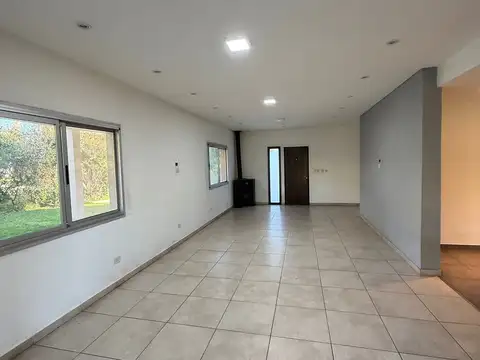 Casa en Alquiler de 3 dormitorios