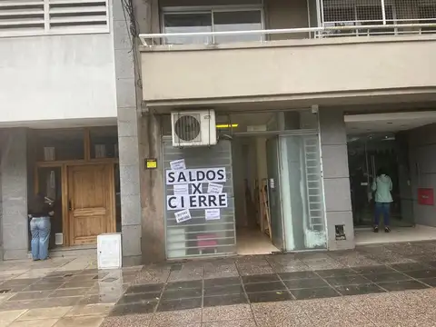 FOREST 1100 - LOCAL O DEPOS/80M2 TOTALES EN P.BAJA Y SOTANO