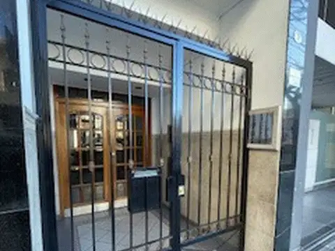 Avenida Escalada 100, Piso 3