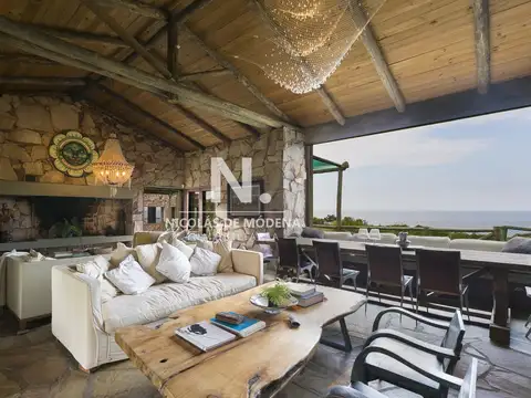 Casa 6 ambientes con 6 baños