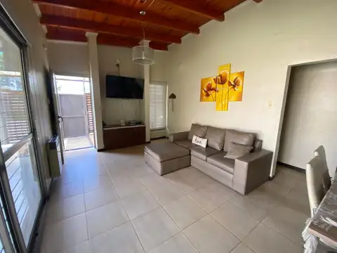Casa en Venta en Capitán Bermudez, USD 130.000