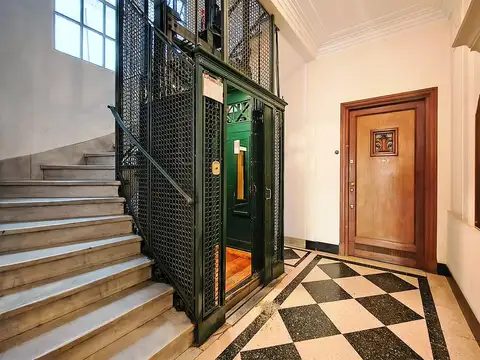 Oficina 5 ambientes con 3 baños