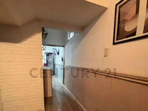 VENTA PH DOS AMBIENTES, SIN EXPENSAS EN VILLA GRAL MITRE