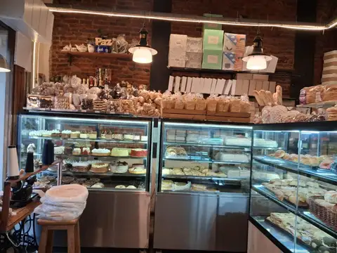 Avenida Doctor Honorio Pueyrredón 700
