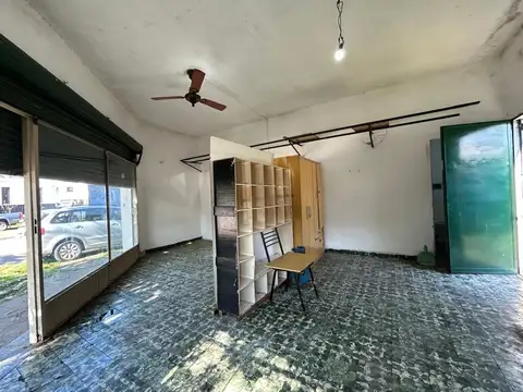 Venta 2 locales comerciales c/ cochera - Bella Vista