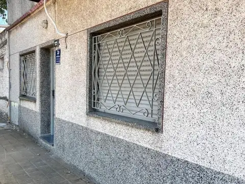 Depto Tipo Casa en Alquiler de 2 ambientes