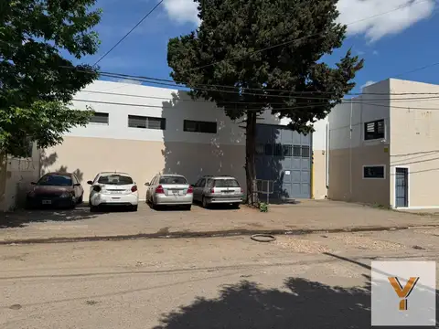 Oficina Monoambiente con 4 baños