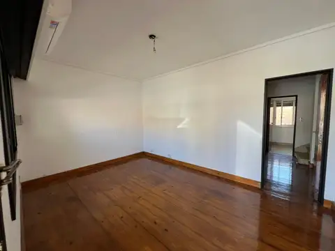 Lima al 2200 entre Stgo Del Estero y Corrientes