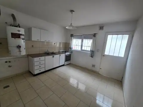 Depto Tipo Casa en Venta en Centro, USD 125.000