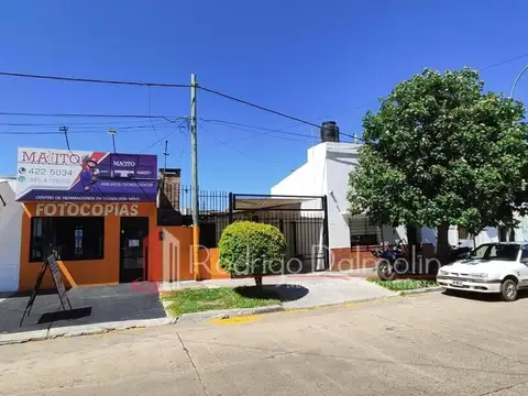 VENDO. Casa con local en Av Las Heras, Concordia, Entre Ríos