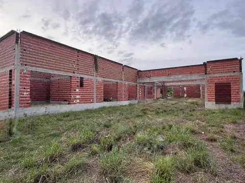 TERRENO CON PROYECTO EN CONST. EN CNIA CAROLINA