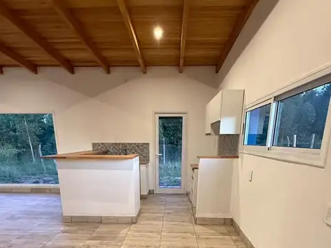 Casa 3 ambientes con 2 baños