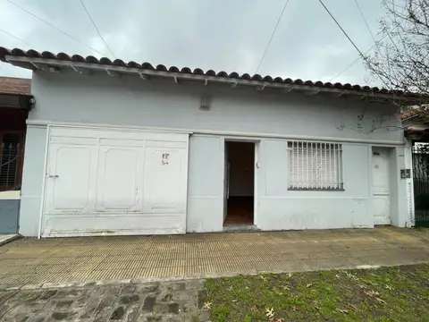 Aquiler Casa 3 amb con fondo - Ramos Mejia
