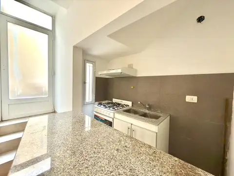 Depto Tipo Casa en Venta de 2 ambientes