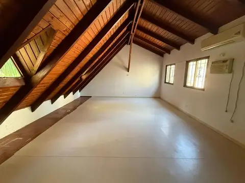 Casa en Alquiler de 4 dormitorios