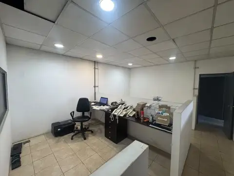 Galpon y oficinas en Alquiler en Florida, V. Lopez