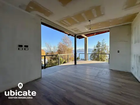 Departamento de 3 dormitorios frente al lago con balcón terraza y parrilla