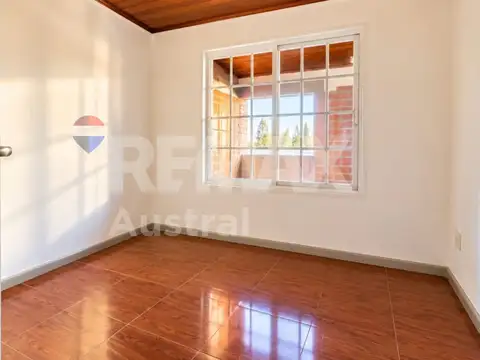 Casa 6 ambientes con 2 baños