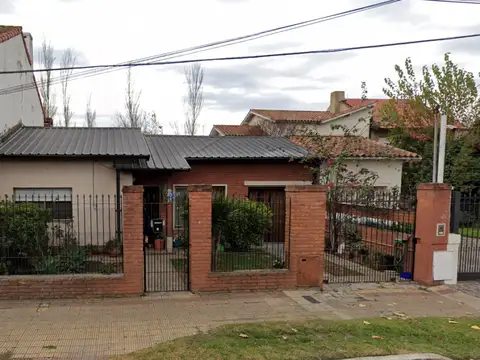 Casa Chalet  En Venta En Ciudad Jardin, Tres De Febrero, G.b.a. Zona Oeste