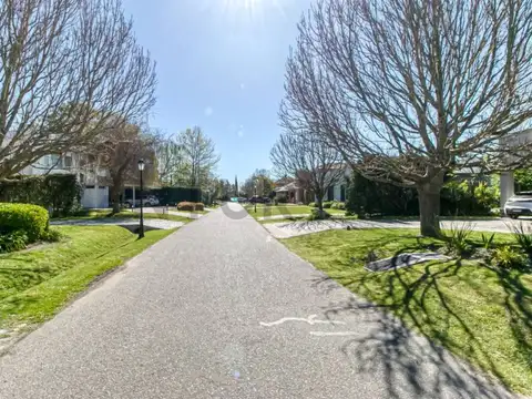 Casa en Venta en Berazategui, USD 750.000