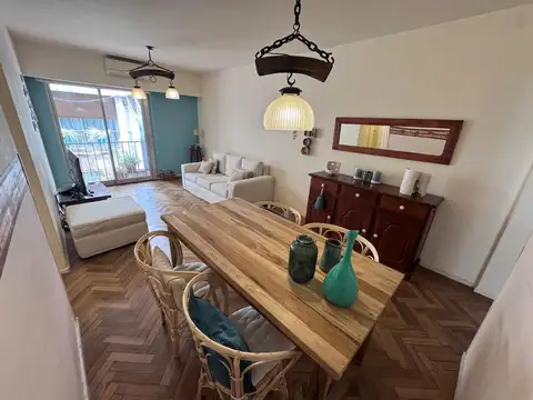 3 AMBIENTES CON PATIO Y COCINA SEPARADA.