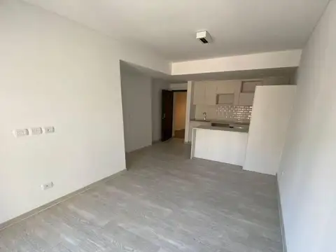 Ricardo Gutiérrez 3700. Entre Joaquin V Gonzalez y San Nicolas