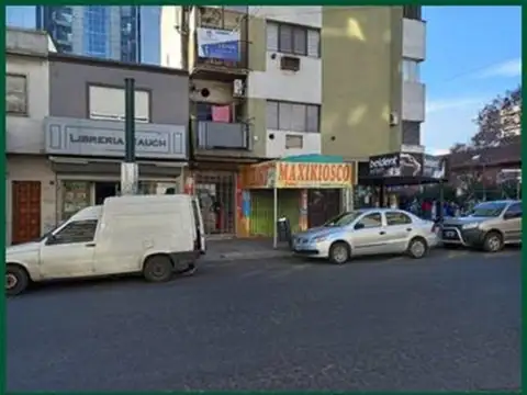2 LOCALES EN BLOCK MORON CENTRO