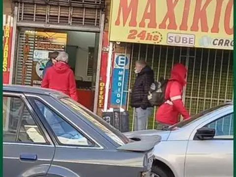 2 LOCALES EN BLOCK MORON CENTRO