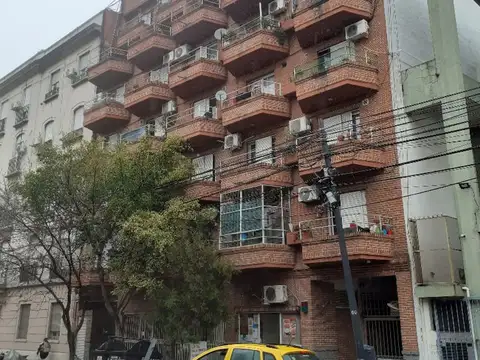 Cochera en Venta en Constitución.