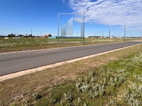 LOTE RESIDENCIAL - PAMPAS DE MANANTIALES