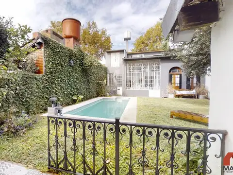 Casa en Venta de 6 Ambientes en Martinez con Jardín y Pileta