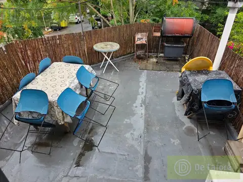 Depto Tipo Casa 5 ambientes con 2 baños