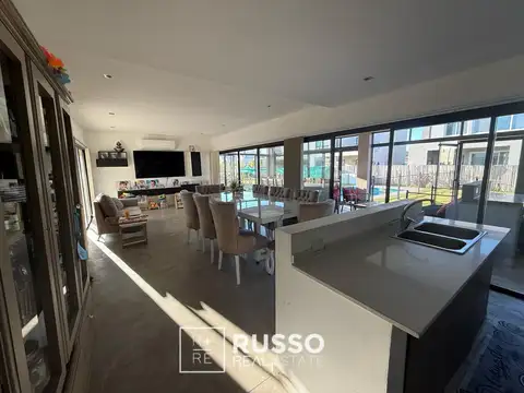 VENTA CASA, 3 DORM Y ESCRITORIO, PILETA, VILA MARINA 2 - TIGRE