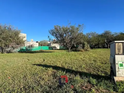 Terreno en Venta en Villa Catalina, USD 33.000