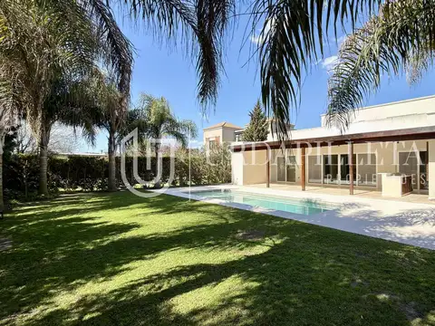 Casa en venta en Las Liebres Pilar