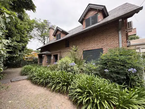 Casa en Alquiler de 4 dormitorios