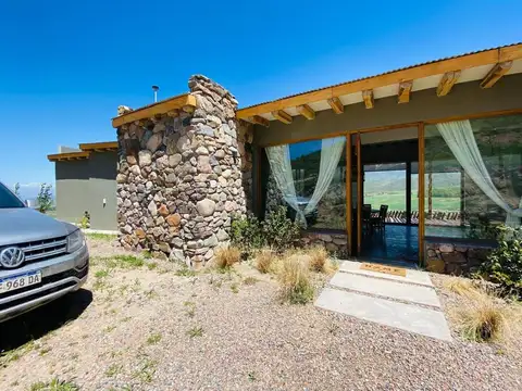 Casa en Venta en La Carrera, USD 445.000