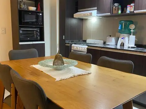Depto Tipo Casa 4 ambientes con 3 baños