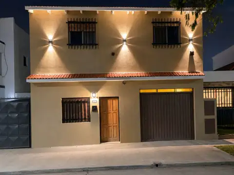 OPORTUNIDAD VENTA CASA 3 AMBIENTES CASTELAR NORTE